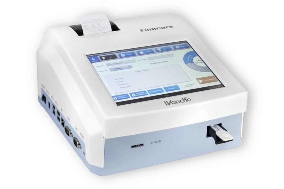 Analizador de inmunofluorescencia Finecare FIA Meter Plus II